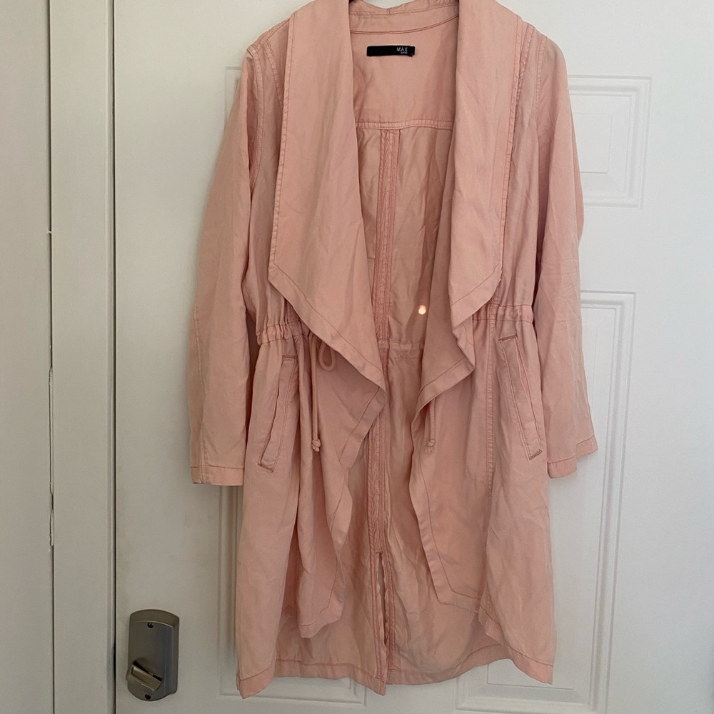 Light weight trench coat